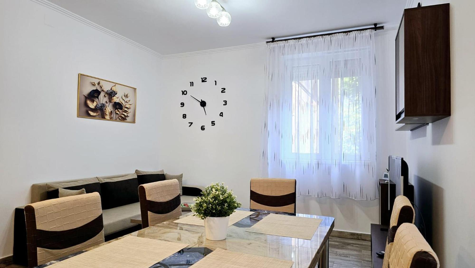 Apartament 3 Camere Hd هونيدوارا المظهر الخارجي الصورة