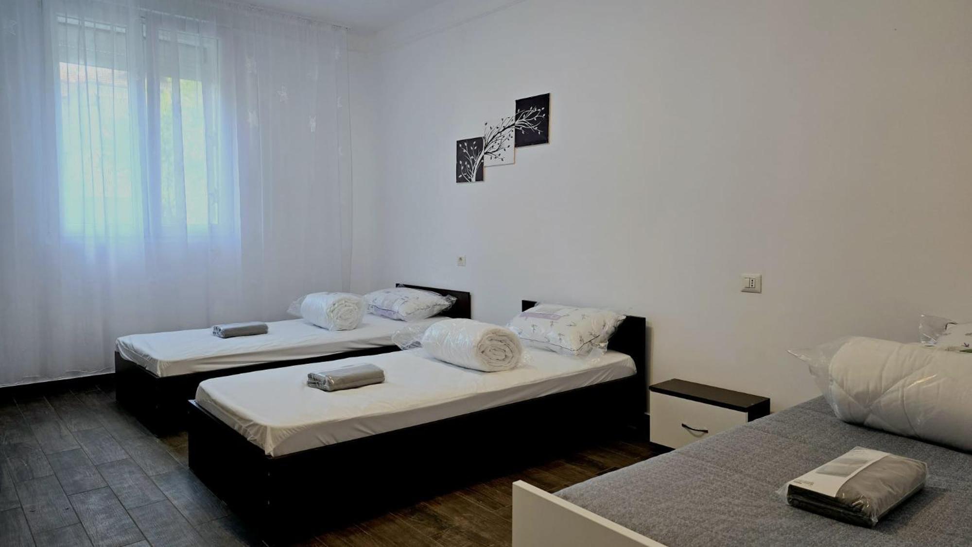 Apartament 3 Camere Hd هونيدوارا المظهر الخارجي الصورة