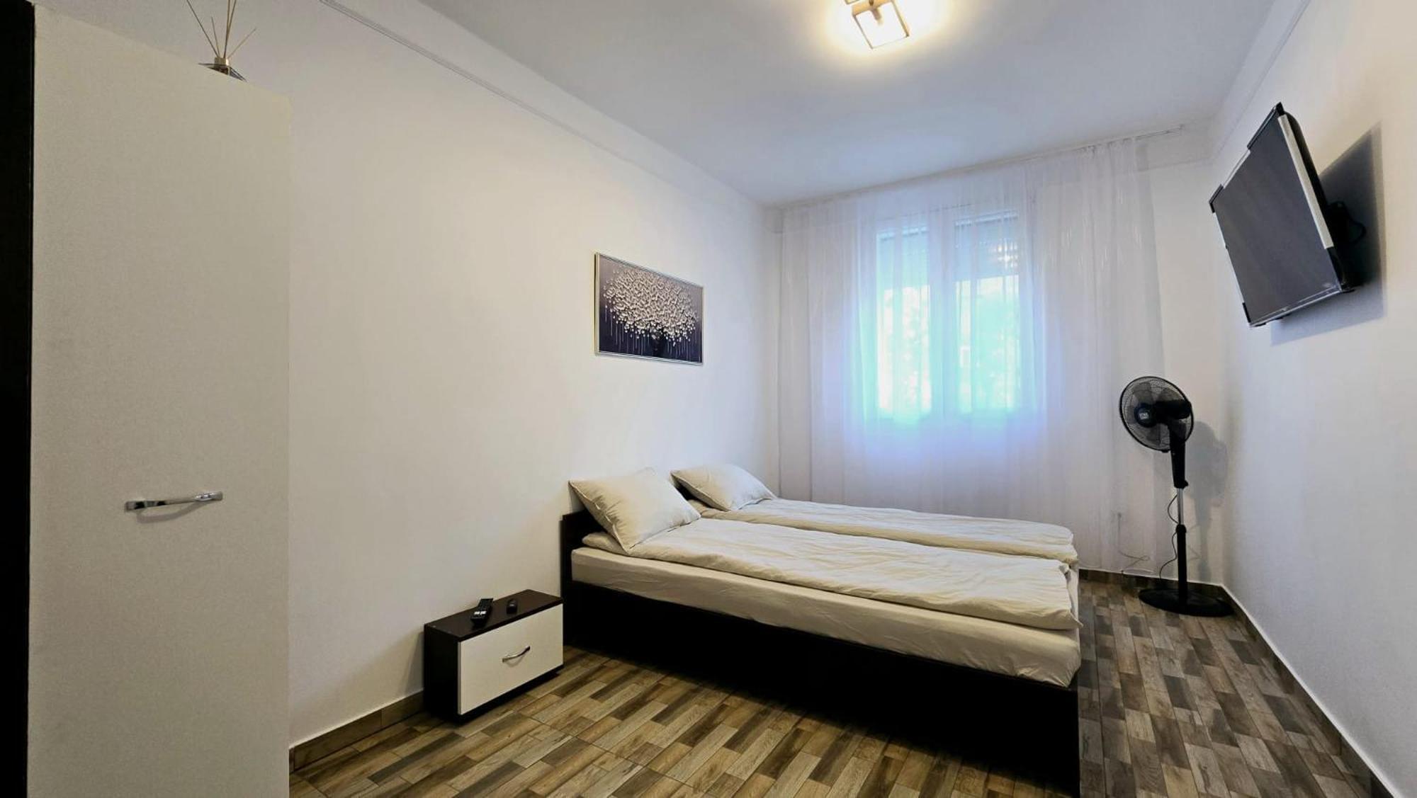 Apartament 3 Camere Hd هونيدوارا المظهر الخارجي الصورة