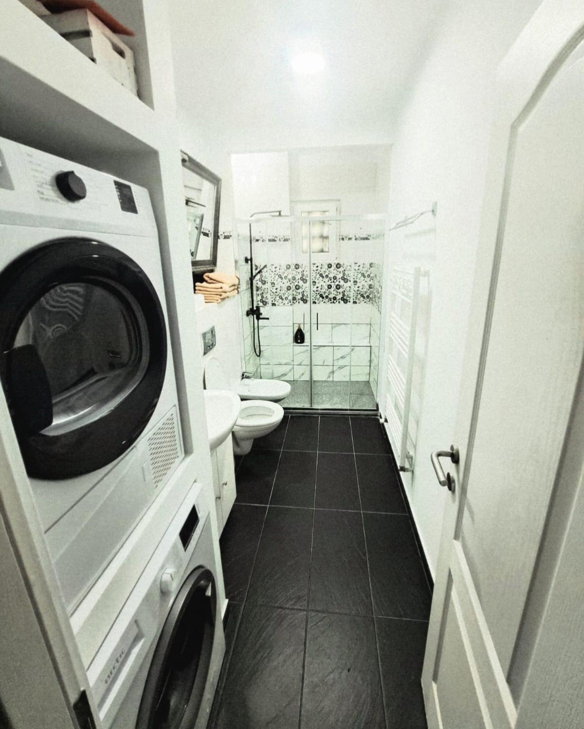 Apartament 3 Camere Hd هونيدوارا المظهر الخارجي الصورة