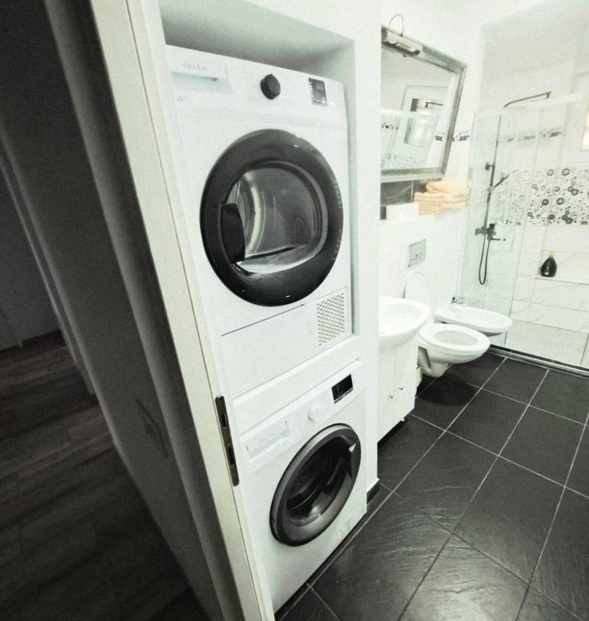 Apartament 3 Camere Hd هونيدوارا المظهر الخارجي الصورة